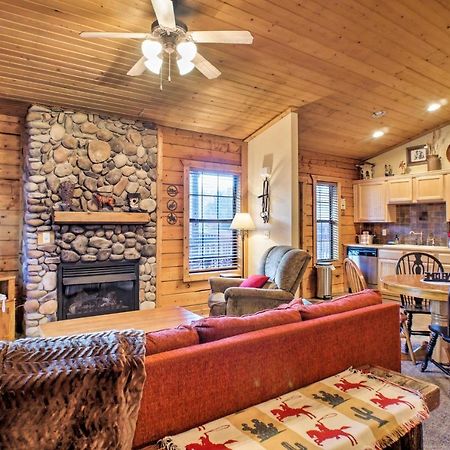 Cabin-Style Studio Right Off The Branson Strip!アパートメント エクステリア 写真