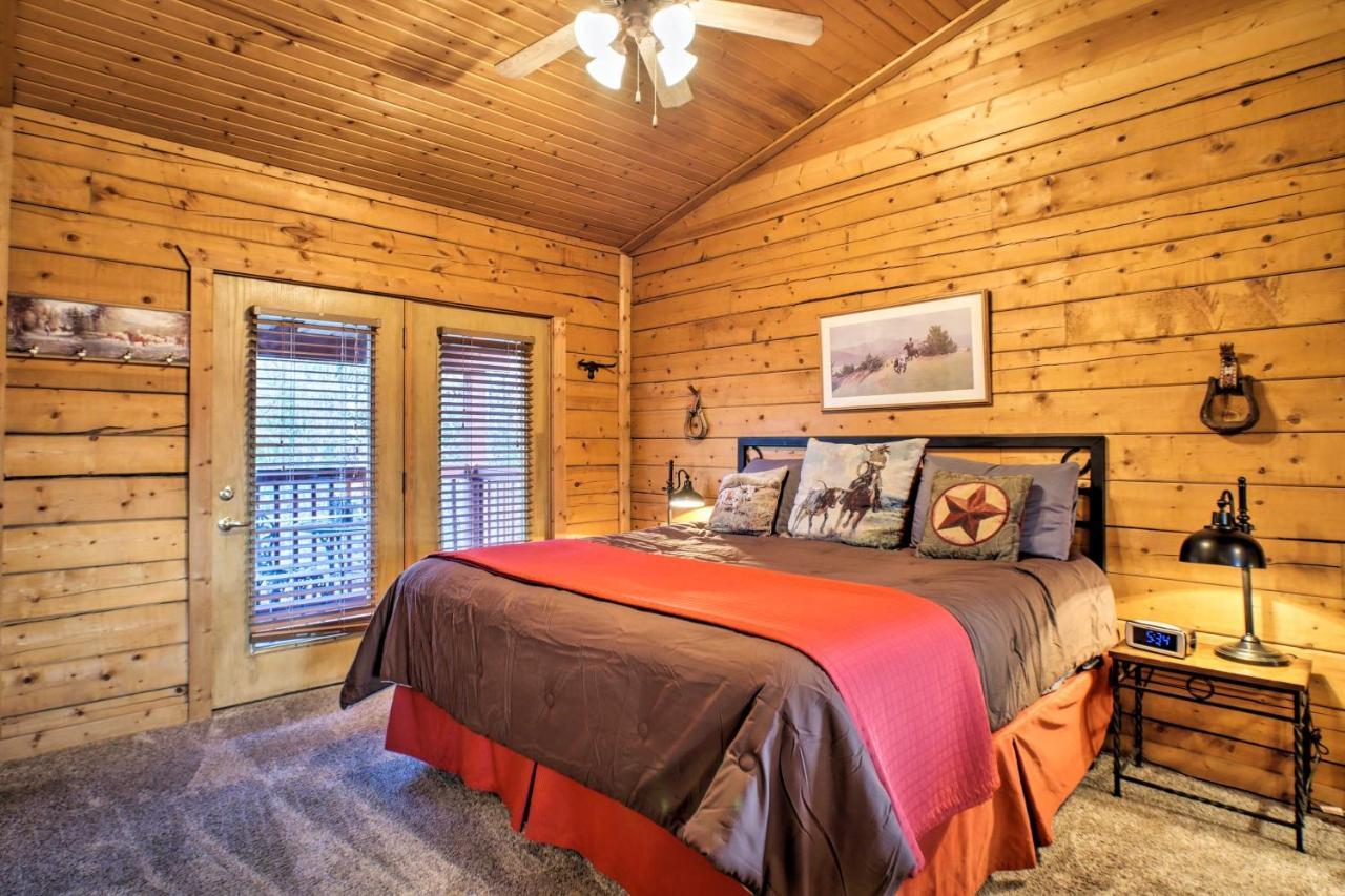 Cabin-Style Studio Right Off The Branson Strip!アパートメント エクステリア 写真