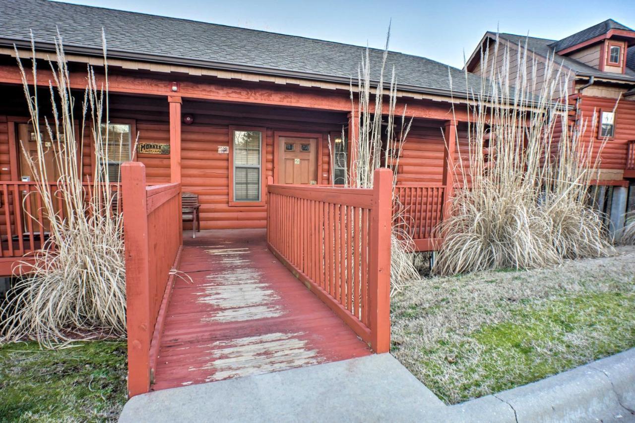 Cabin-Style Studio Right Off The Branson Strip!アパートメント エクステリア 写真